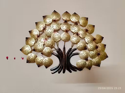 Metal Wall Art Modern Wall Hanging for Bedroom & Home